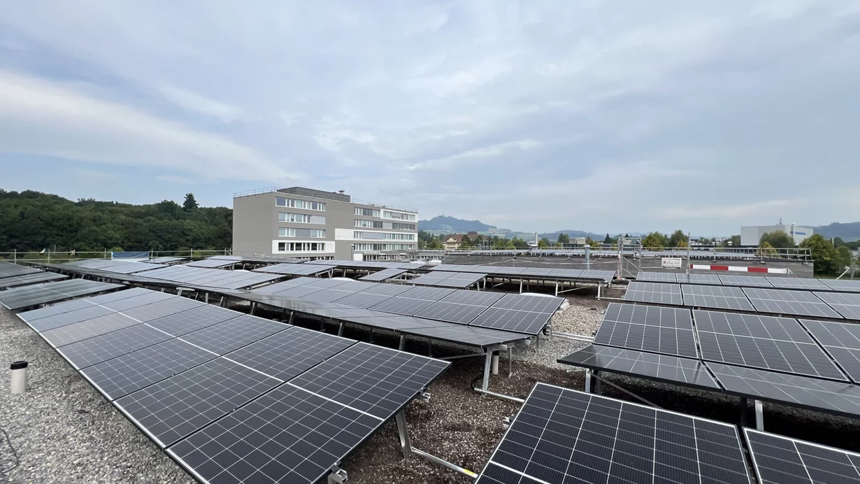 
										Sonnenenergie für die Zukunft: Bildungszentrum setzt auf Photovoltaik
									